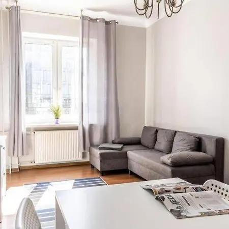 Modern And Stylish - Center - Marsz136 *